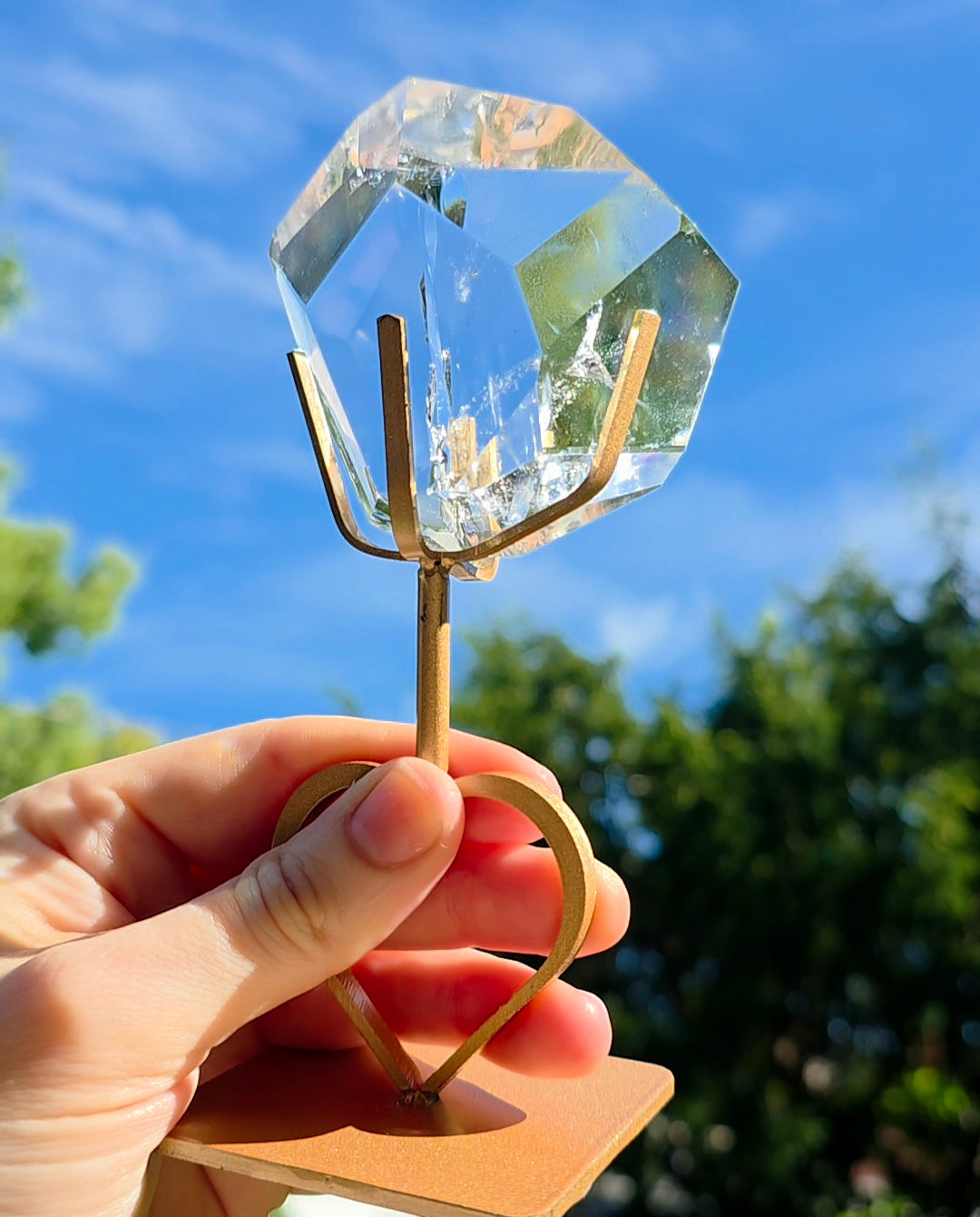 Quartz Freeform on Heart Stand B
