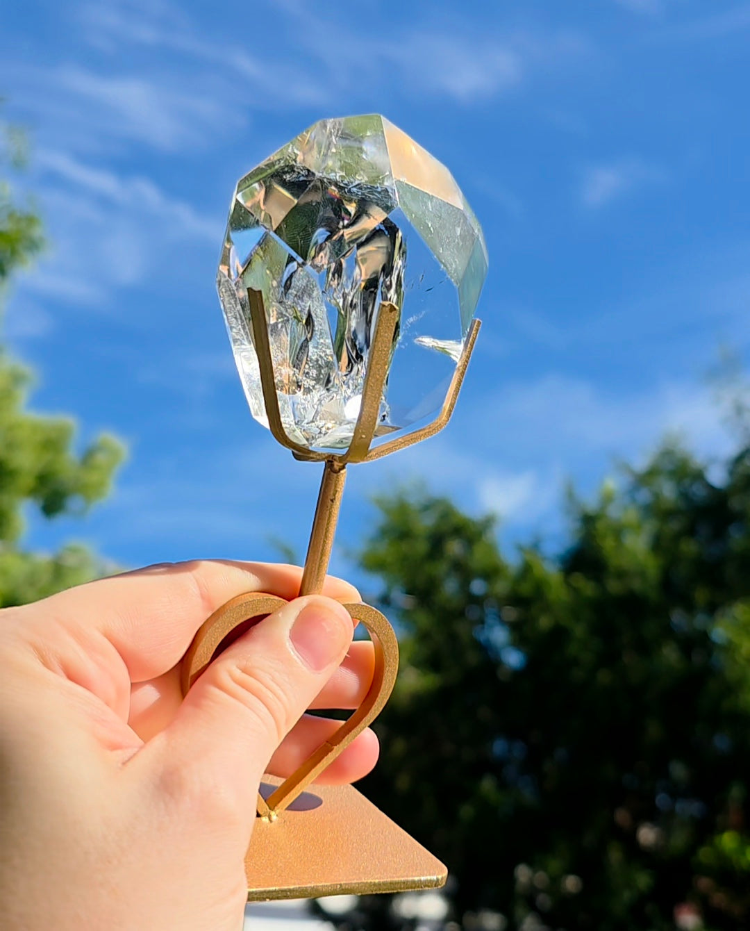 Quartz Freeform on Heart Stand B