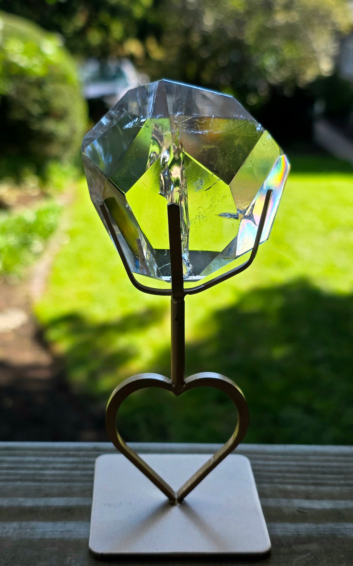Quartz Freeform on Heart Stand B