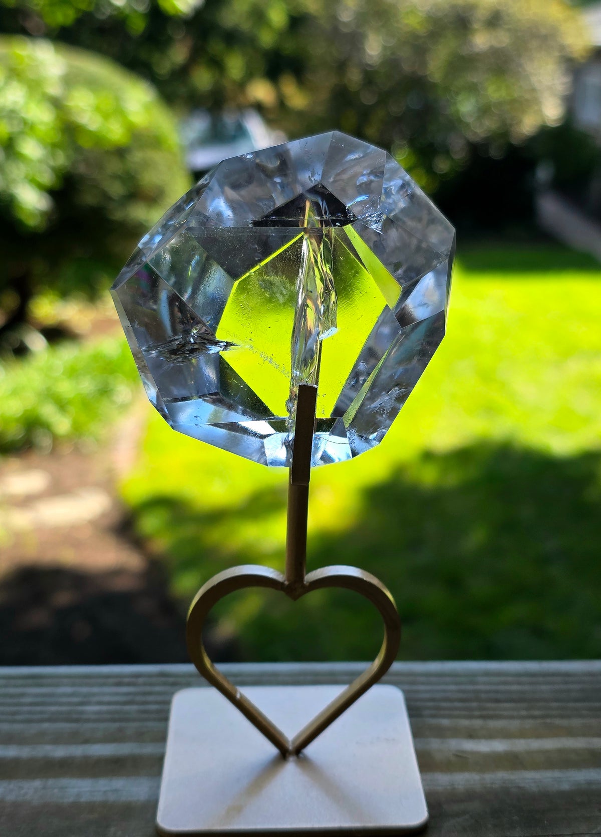 Quartz Freeform on Heart Stand B