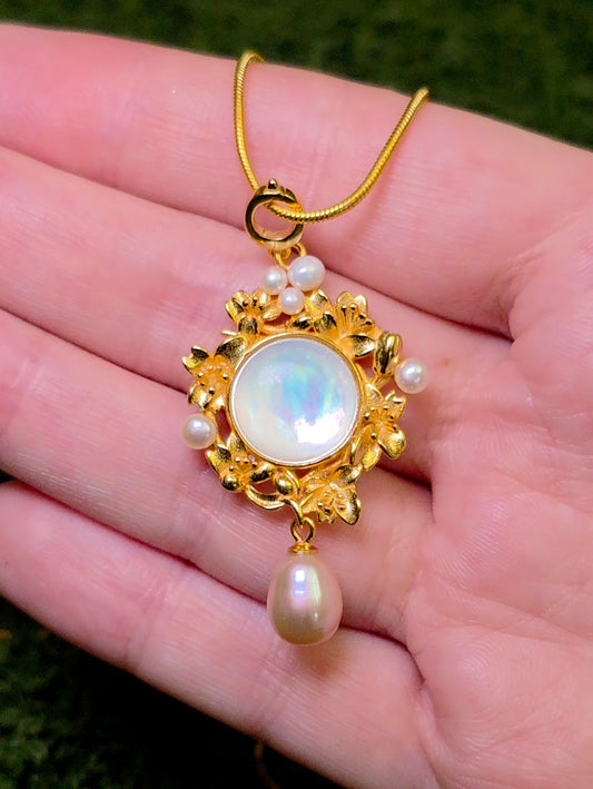 White Shell and Pearl Botanical Garden Pendant
