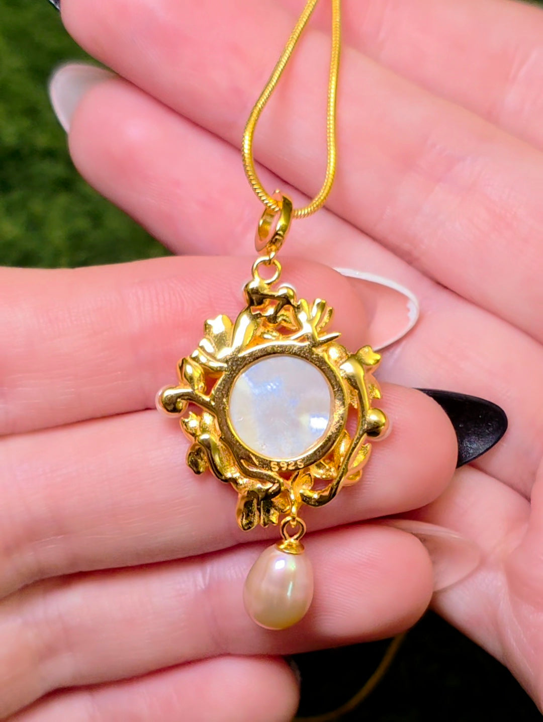 White Shell and Pearl Botanical Garden Pendant