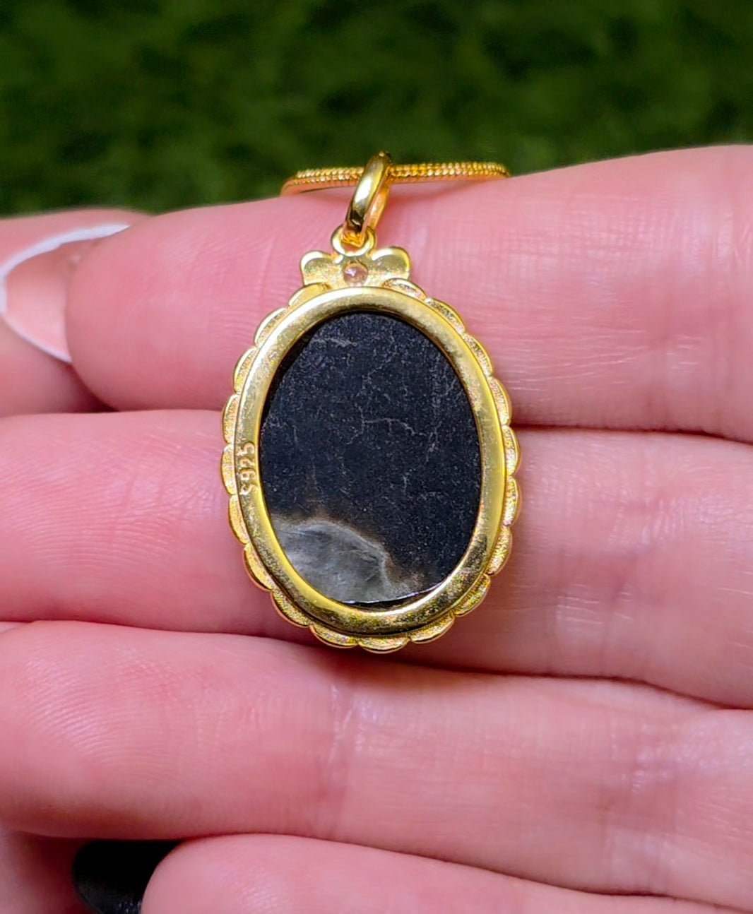 Black Shell Moon Princess Cameo Pendant