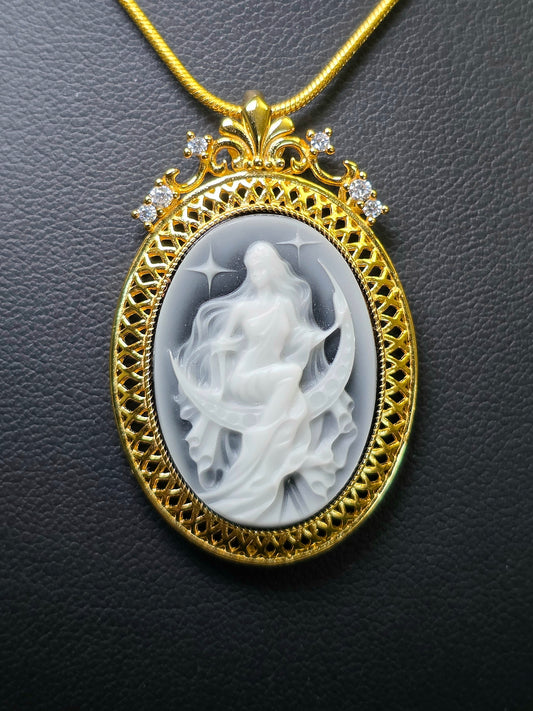 Black and White Agate Moon Goddess Pendant