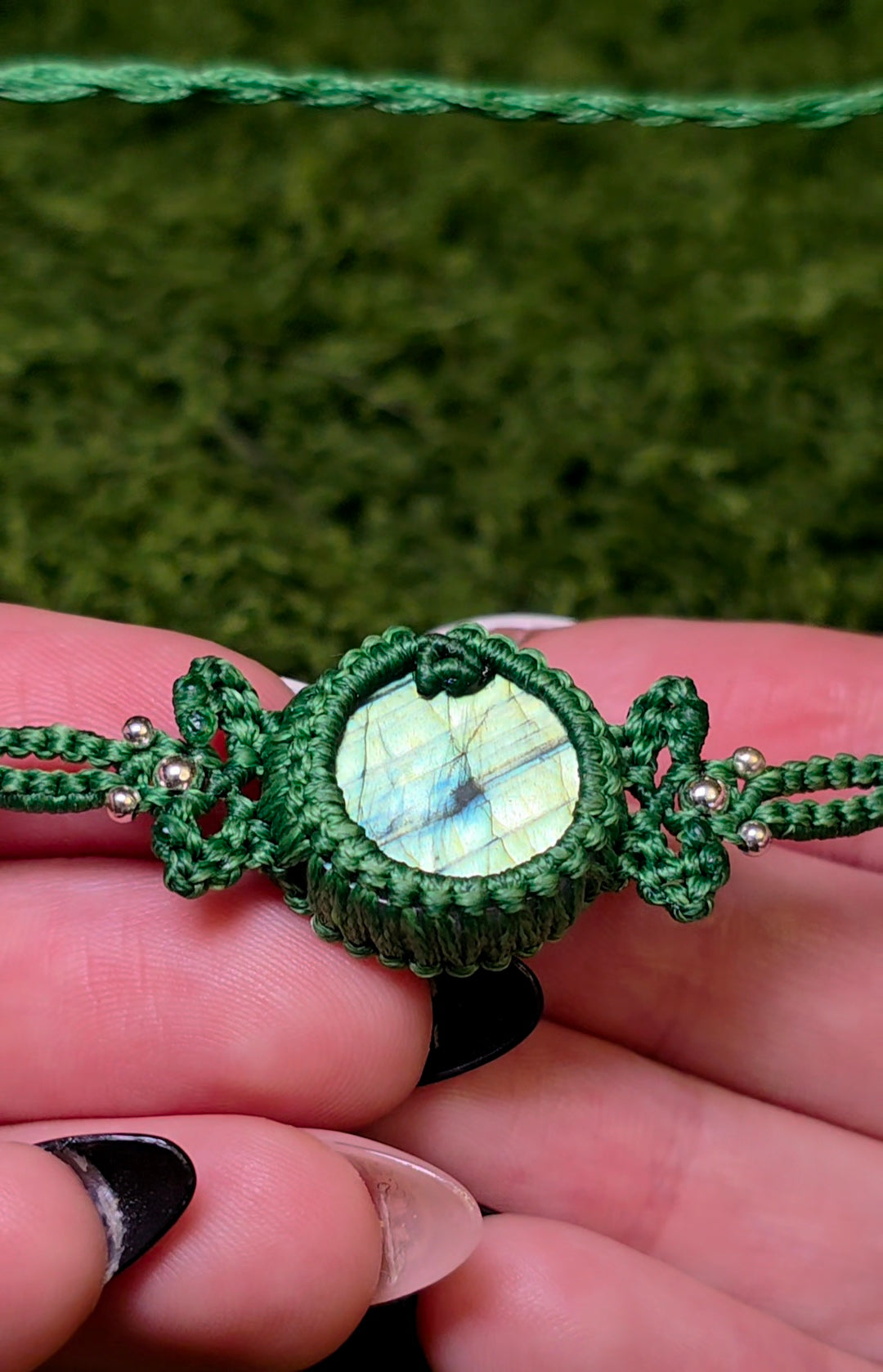 Green Flash Labradorite Botanical Macrame Necklace