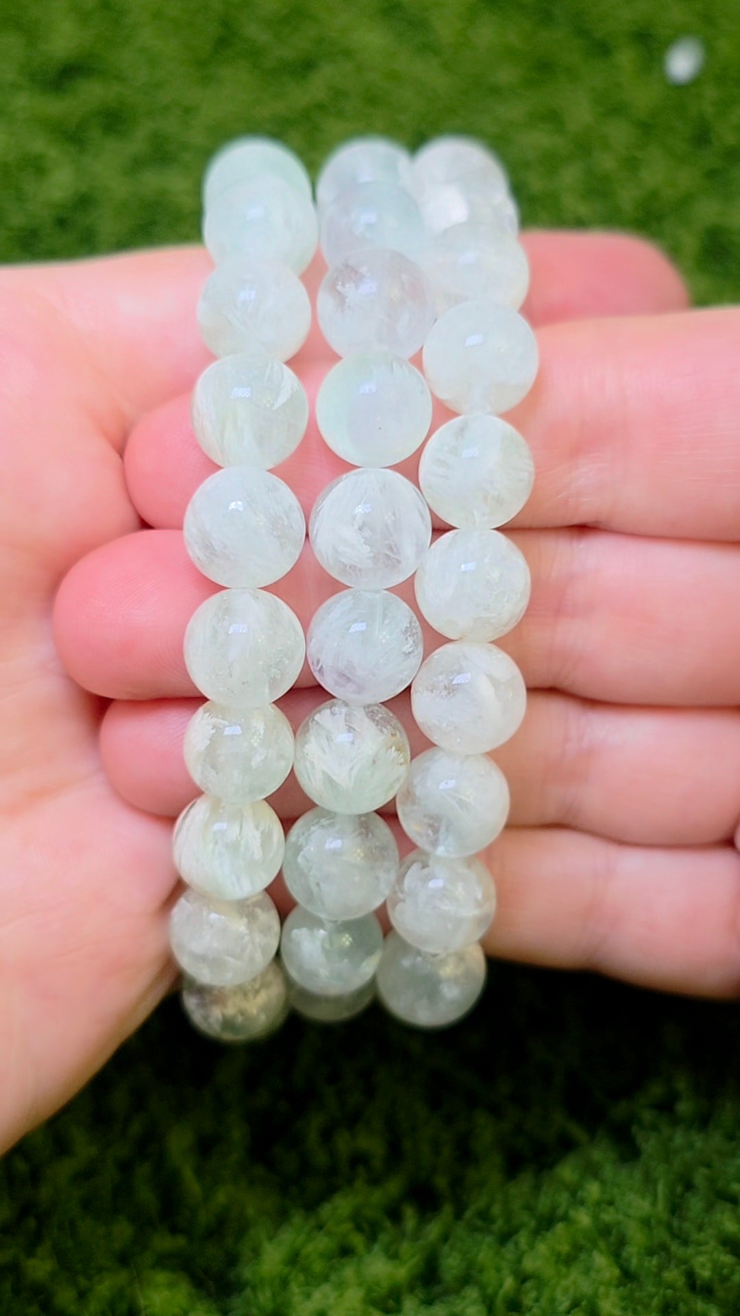 Green Feather Fluorite Stretch Bracelet 10mm