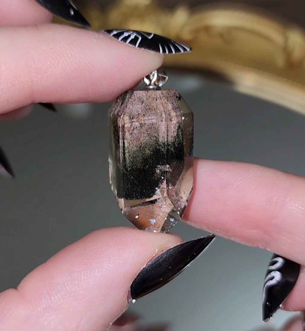 Garden Quartz Point Pendant D