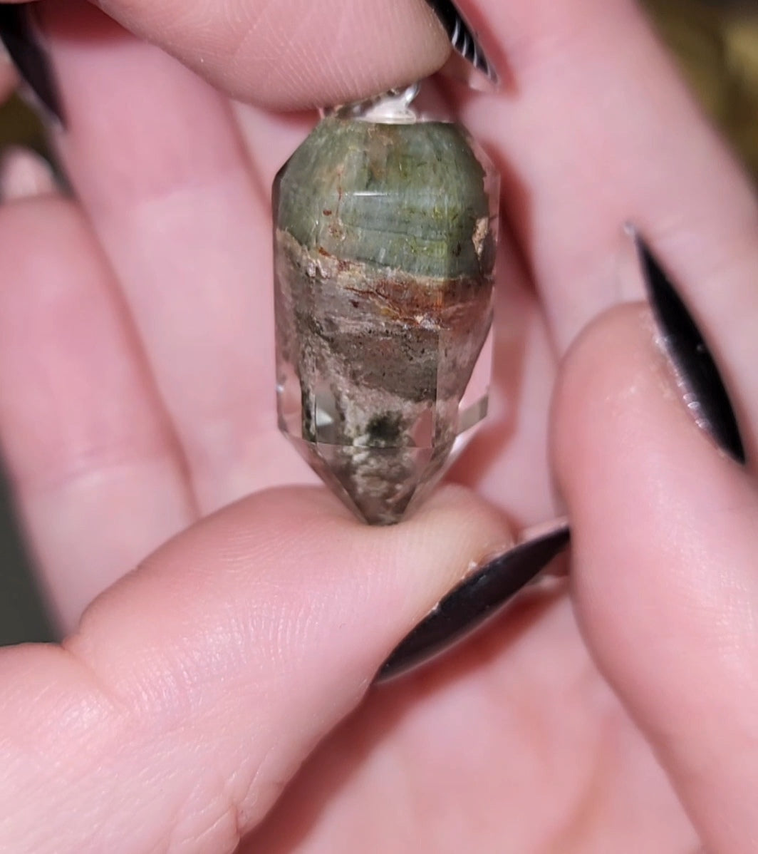 Garden Quartz Point Pendant E