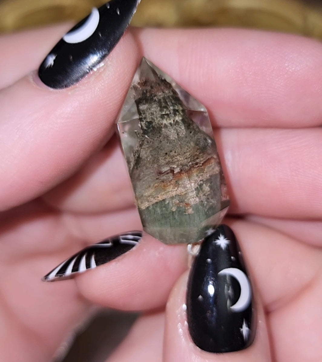 Garden Quartz Point Pendant E