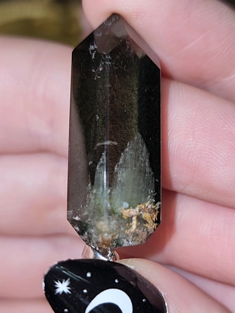 Garden Quartz Point Pendant F