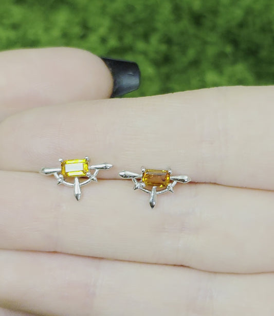 Fanta Garnet Spiked Earrings