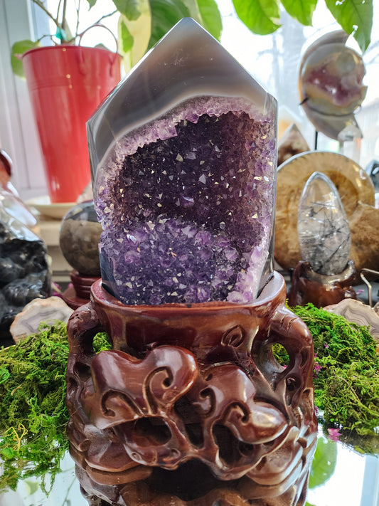 Amethyst Cut Base with Custom Stand