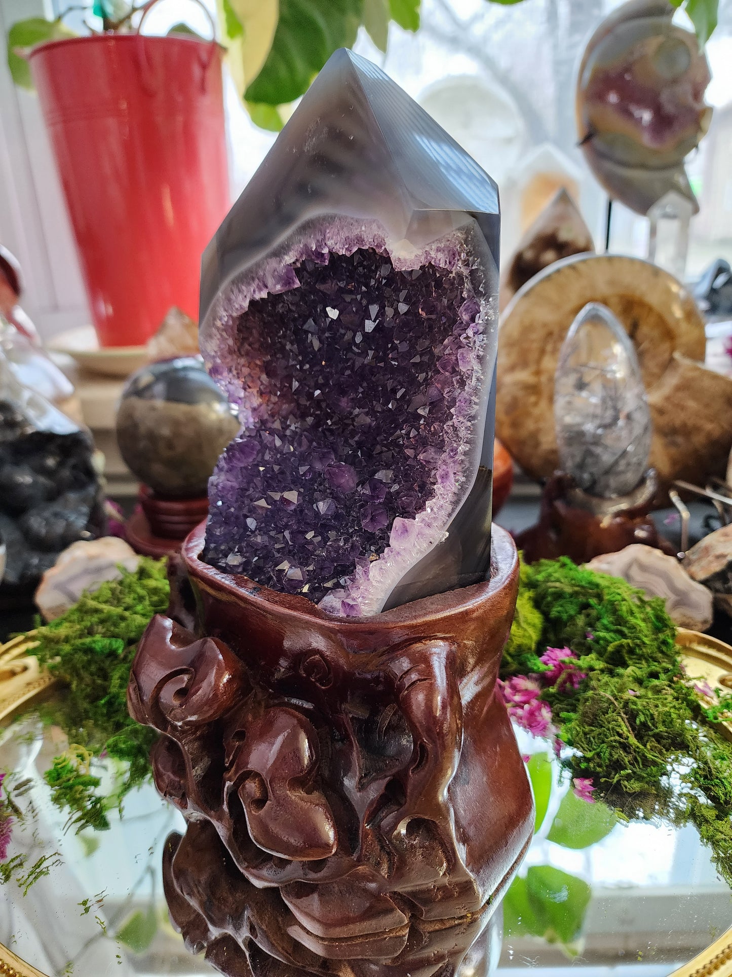 Amethyst Cut Base with Custom Stand